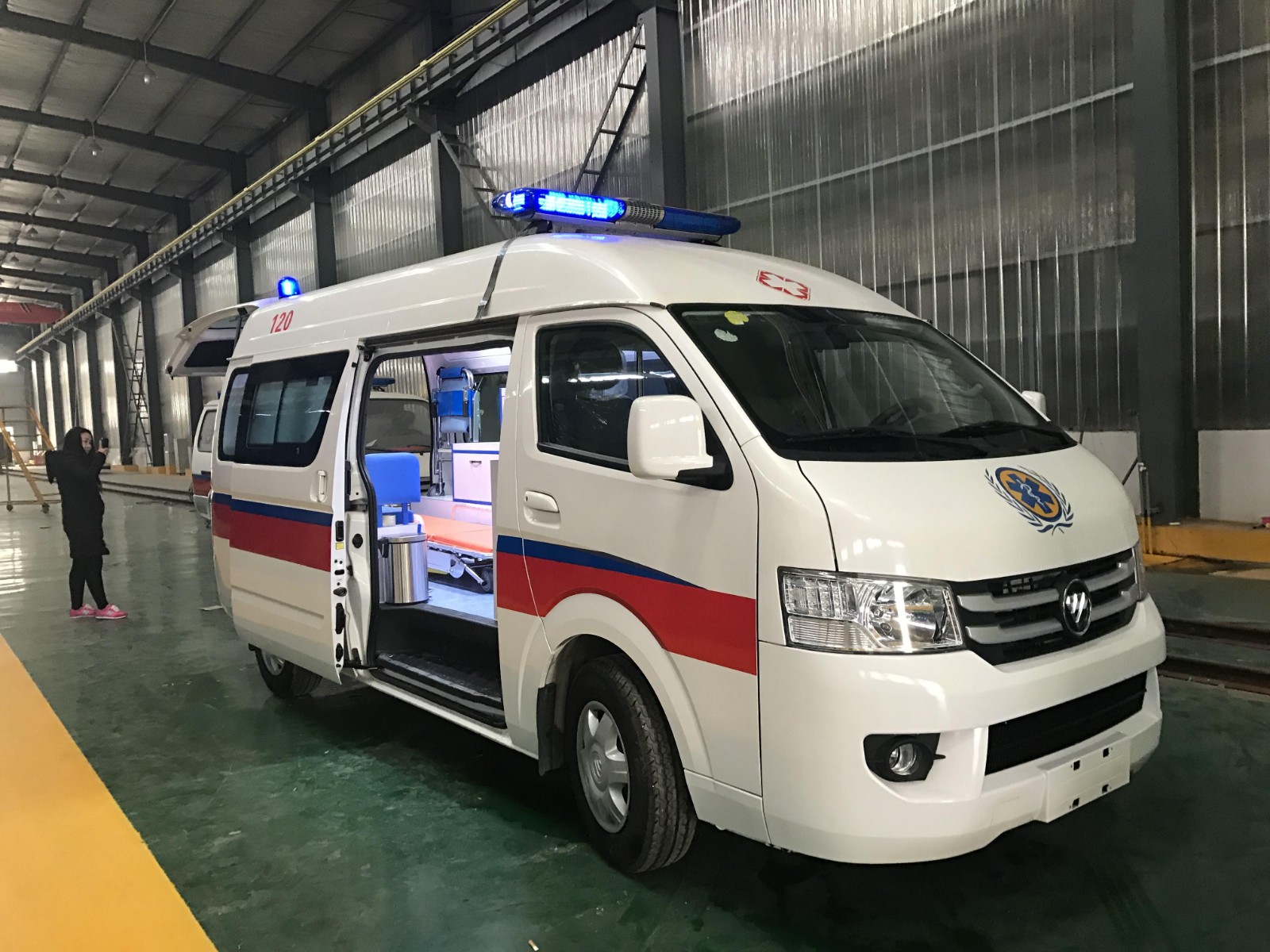 和林格尔县救护车转院