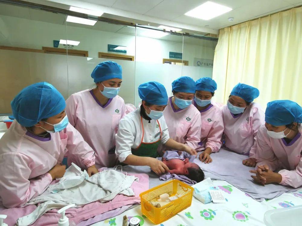 和林格尔县妇婴监护型护送